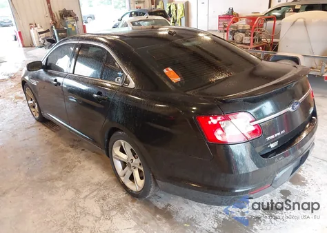 2010 Ford Taurus Sho z USA, uszkodzony, nr VIN 1FAHP2KT2AG106188